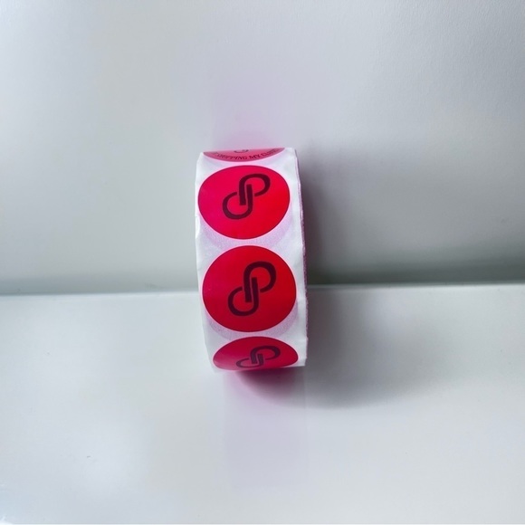 100 poshmark stickers| stickers round stickers fo poshmark sellers NWT - Picture 9 of 13